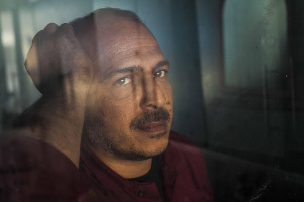 恋愛の不安を手放すワークで心を軽くする方法は？