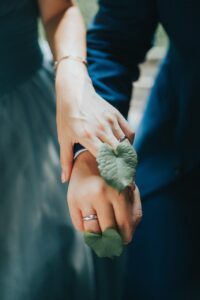 重い女を卒業した方法で心の軽さを手に入れるには？