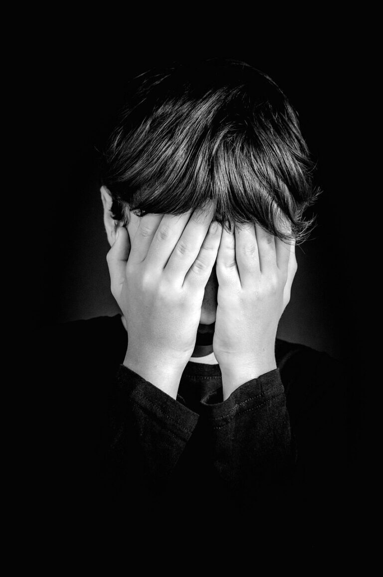 彼氏が本音を隠す理由とはどのようなものか？