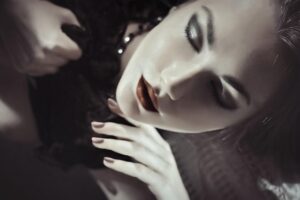 好きを言えない女性の悩みを解消する方法は？