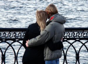 男性の初回デートで脈なしのサインは何？